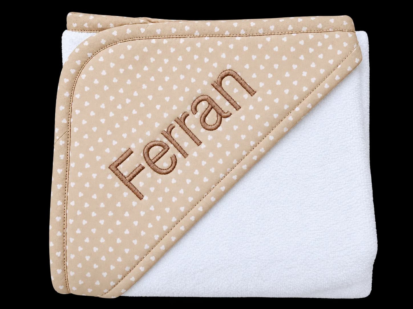 toalla con capucha nombre bordado, personalizada color crema